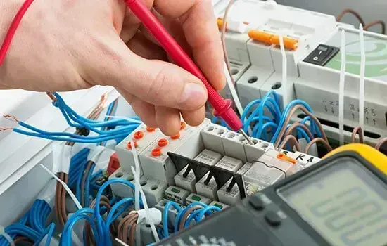 Professional electrician in Enfield Town